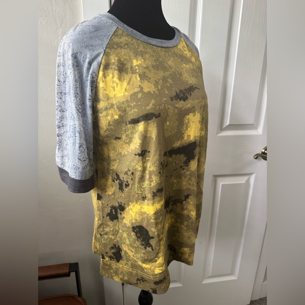 Mystree Camouflage Pattern woman’s quarter sleeve Tee with blue Sleeves